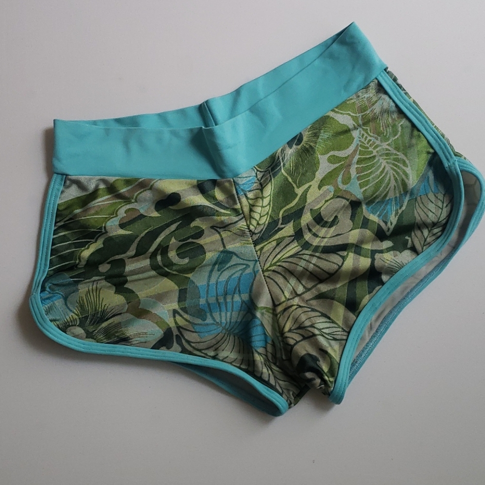 Vintage retro booty shorts